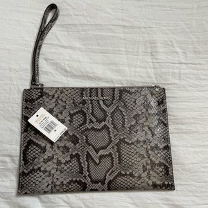 Micheal Kors wristlet